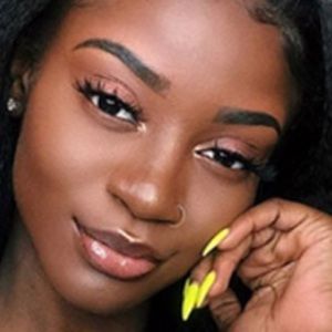 Meet your Posher, Renee